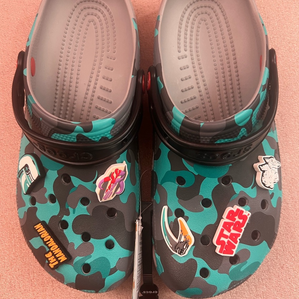 CROCS Mandalorian themed Clogs M8W10